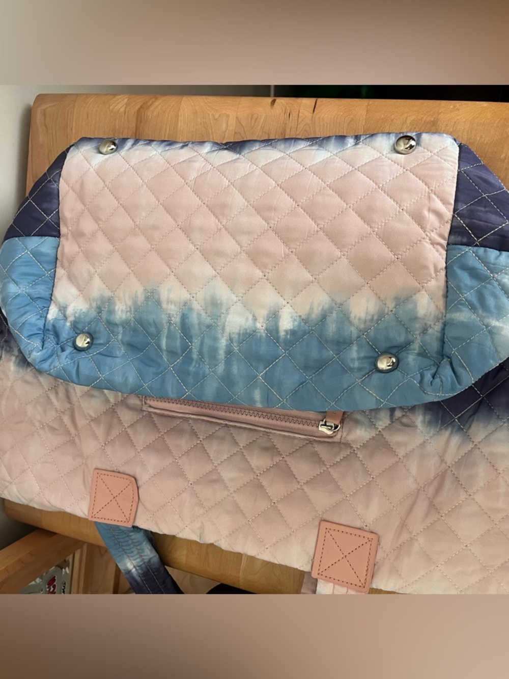 puppie love tie-dye quilted tote bag - Picture 6 of 10